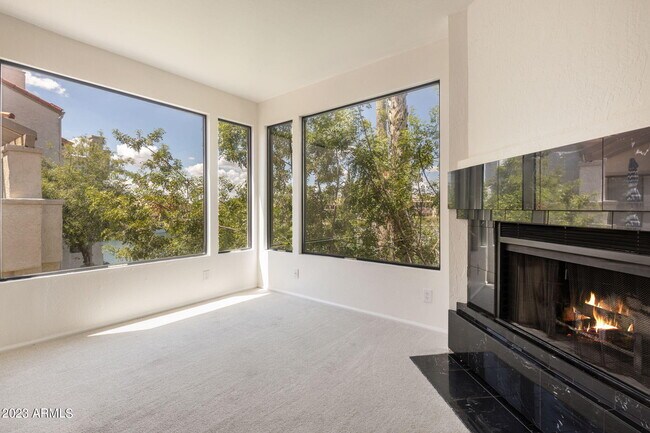 Foto del edificio - 10080 E Mountainview Lake Dr