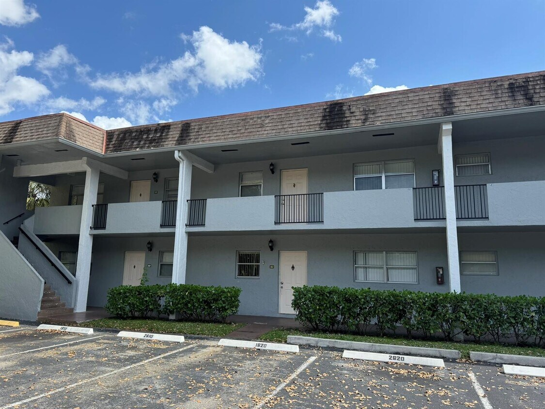 8500 NW 75th Ave Unit 201, Tamarac, FL 33321 Condo for Rent in