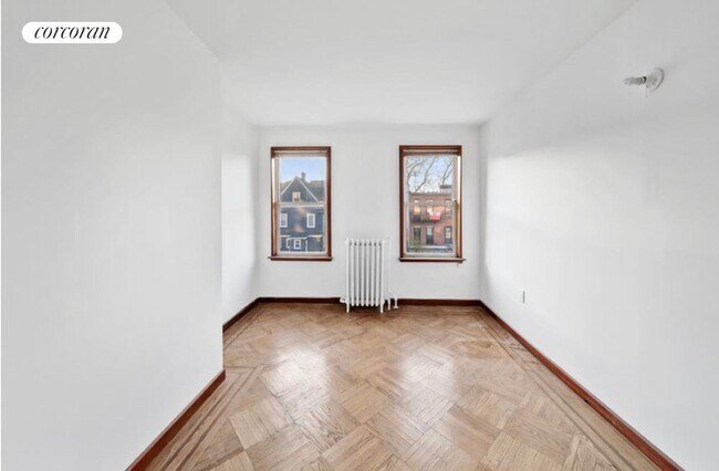 Foto del edificio - 402 E 16th St