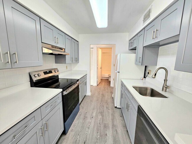 Foto del edificio - 19 Beal's Cove Rd