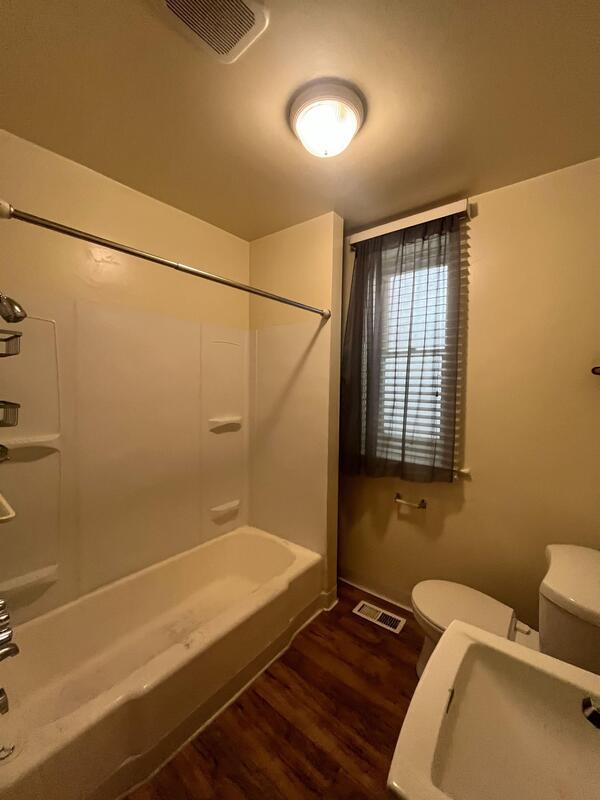 Building Photo - 560 S 600 E