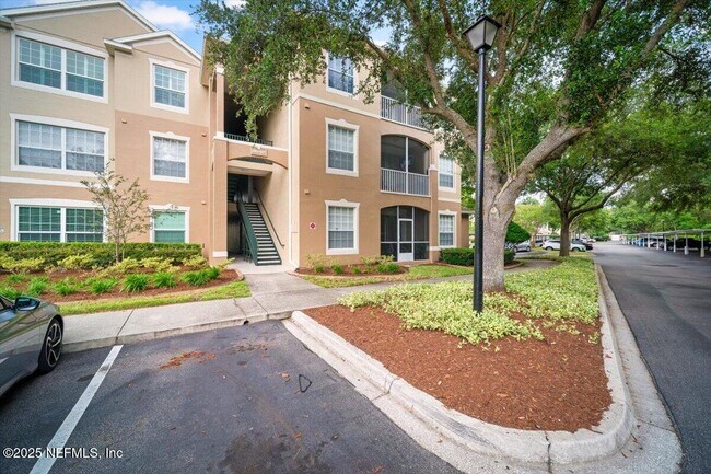 Foto del edificio - 7990 Baymeadows Cir E