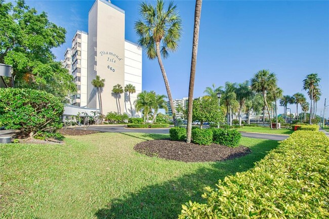 Building Photo - 660 Island Way