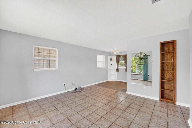 Building Photo - 2285 Fruitwood Ct