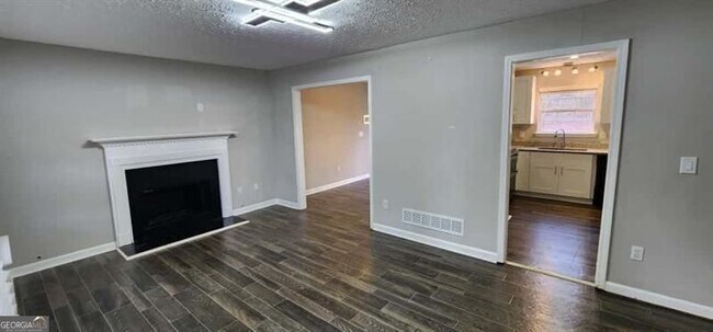 Foto del edificio - 4872 Lewis Rd