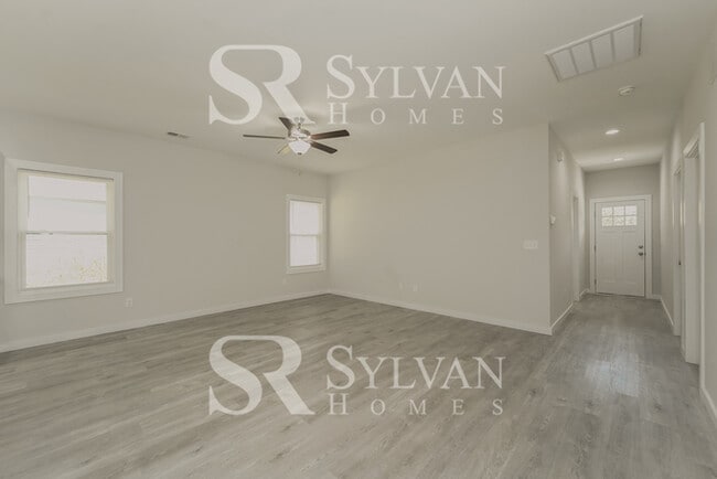 Building Photo - 8621 Reedy Creek Rd