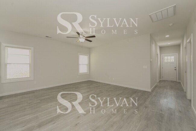 Photo - 8621 Reedy Creek Rd House