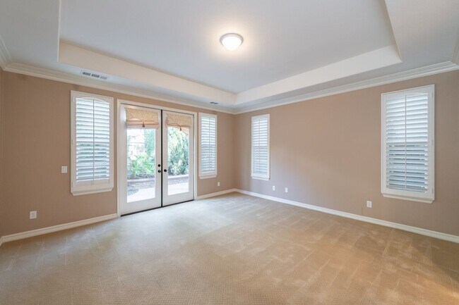 Building Photo - 15519 Sonora St
