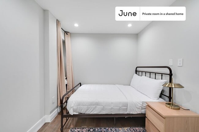 Building Photo - Room in Shared 3 bed/1 bath home in East Village