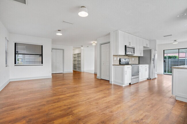 Foto del edificio - 1001 Willowbranch Ave