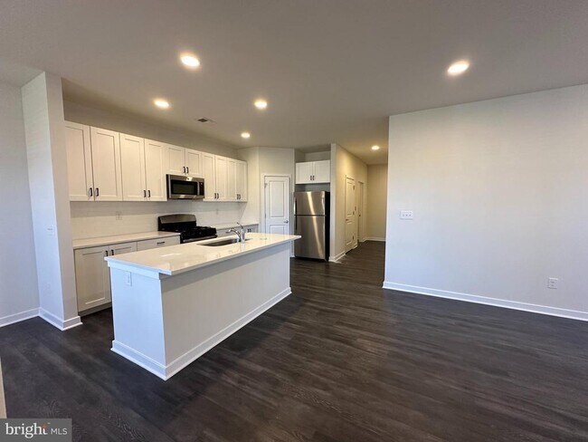 Building Photo - 519 Ruth Way