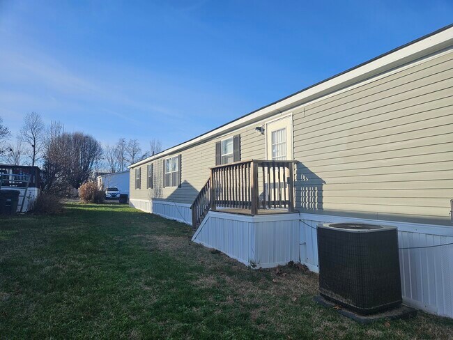 Foto del edificio - 41 Lynnwood Cir