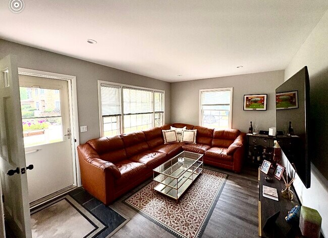 Foto del edificio - 104 Michigan Ave