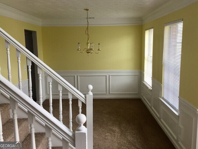 Building Photo - 121 Meadow Creek Ct