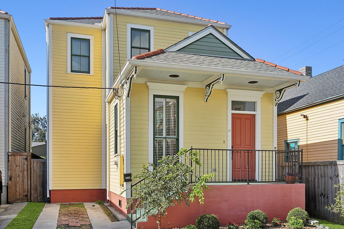 Primary Photo - 636 Lizardi St