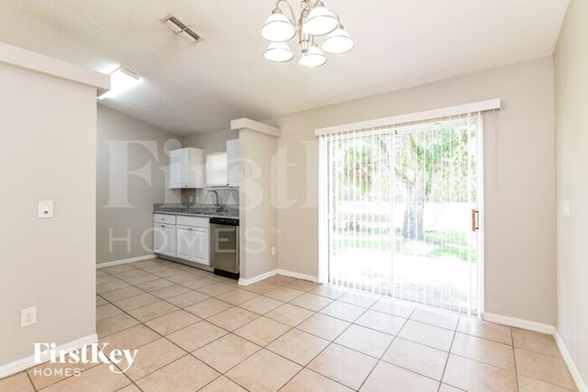 Building Photo - 1008 Heron Ct