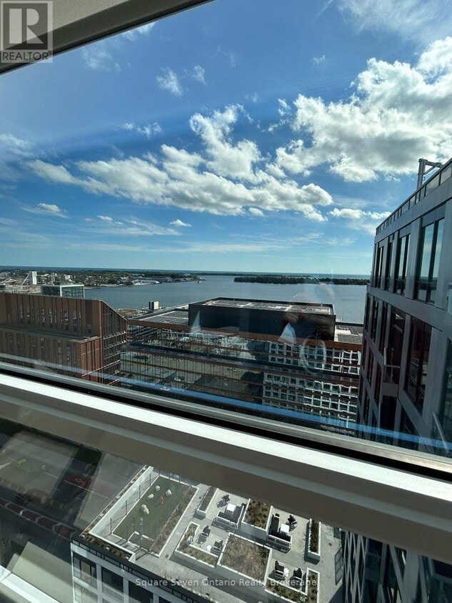 Primary Photo - 15 Richardson St