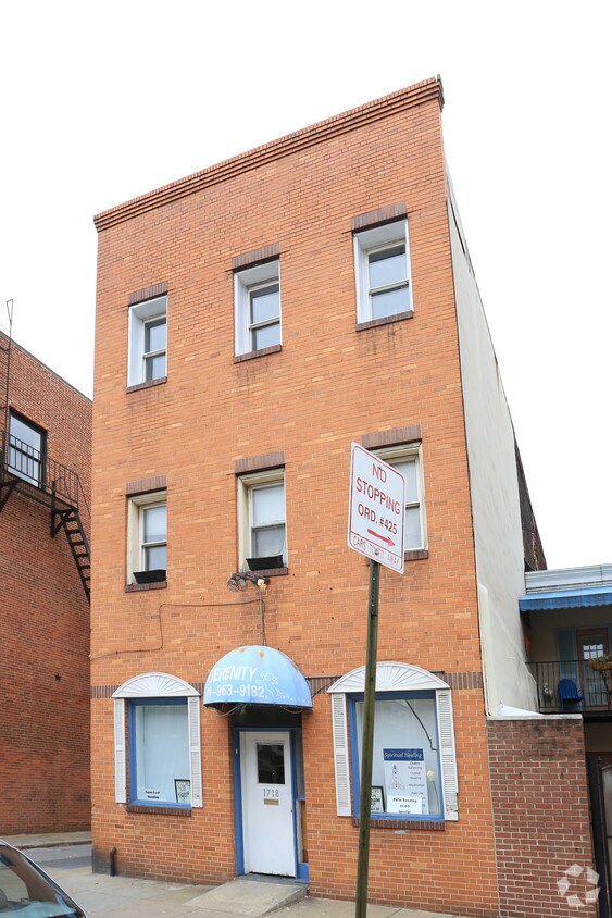Building Photo - 1718 Aliceanna St