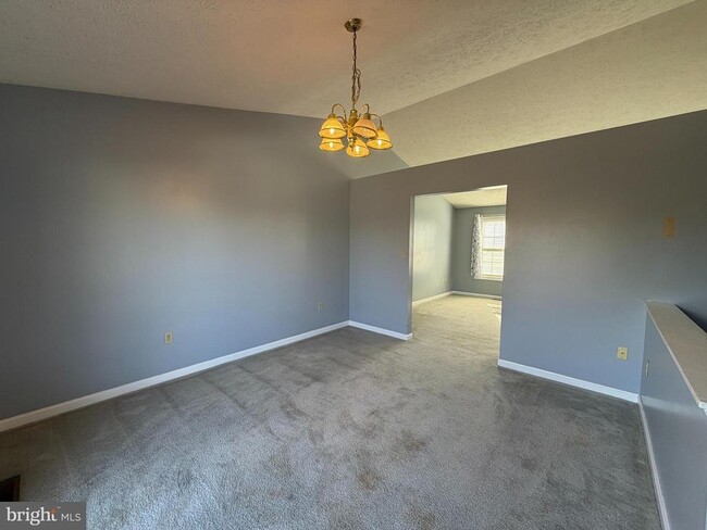 Foto del edificio - 104 New Kent Ct