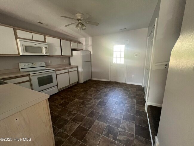 Foto del edificio - 411 Timberlake Trail