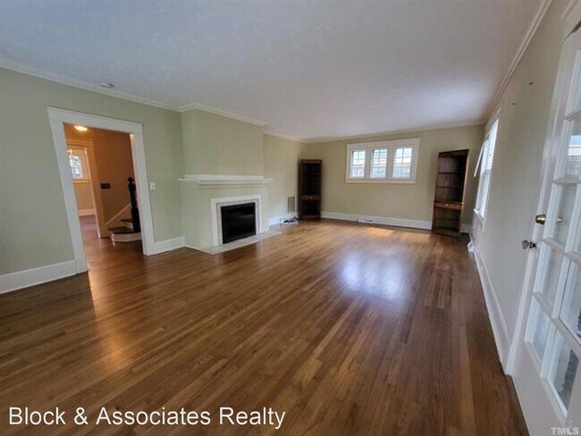 Building Photo - 3 br, 2 bath House - 145 South May St