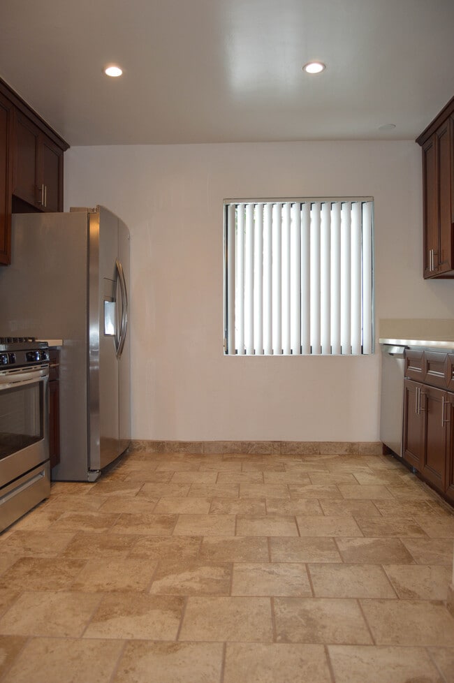 Building Photo - 1563 Brockton Ave