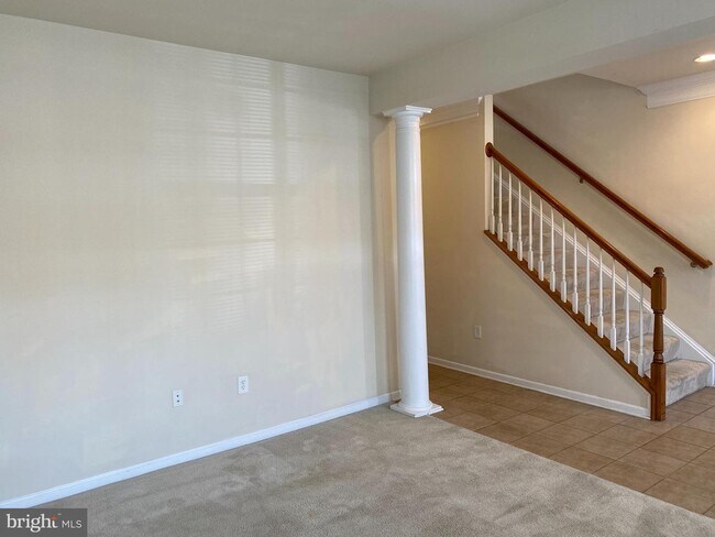 Foto del edificio - 42779 Hay Rd