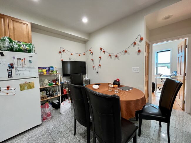 Building Photo - 179 Northampton St