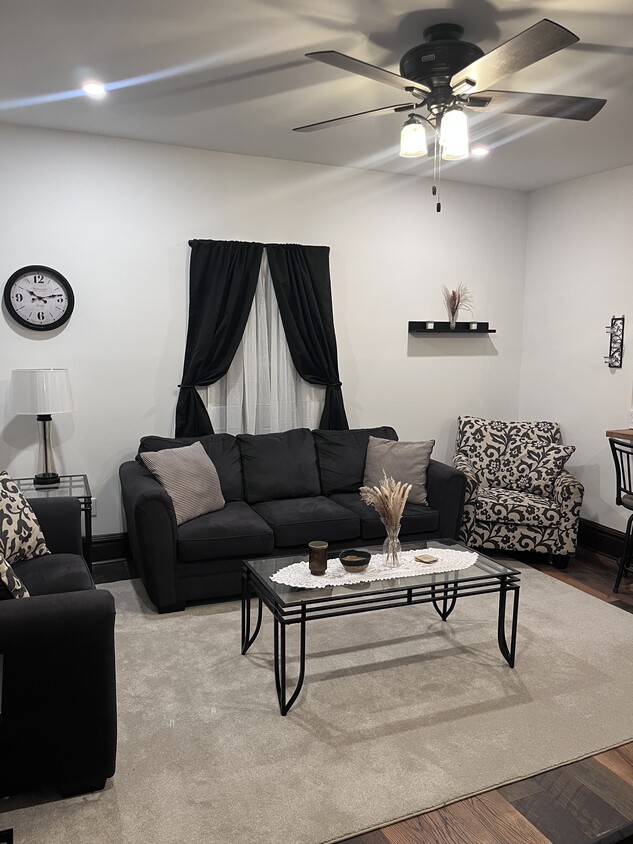 Foto principal - 53 Lincoln Ave W