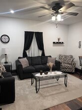 Building Photo - 53 Lincoln Ave W Building Photo - 53 Lincoln Ave W