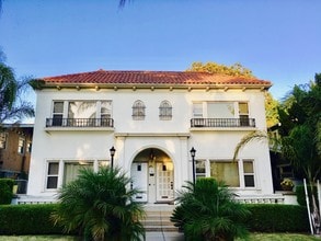 Building Photo - 2412 5th Ave