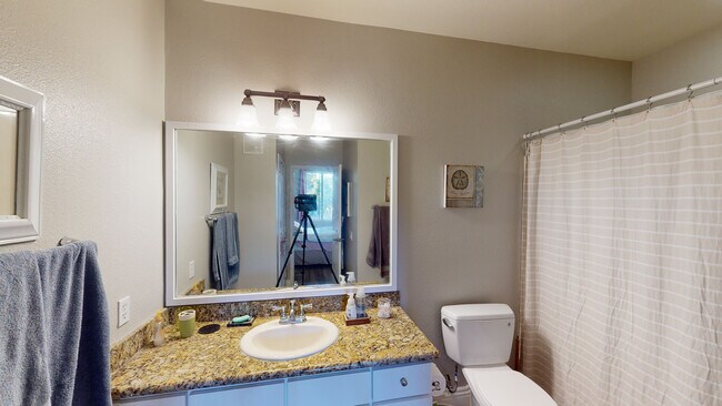 Building Photo - 22681 Oak Grove