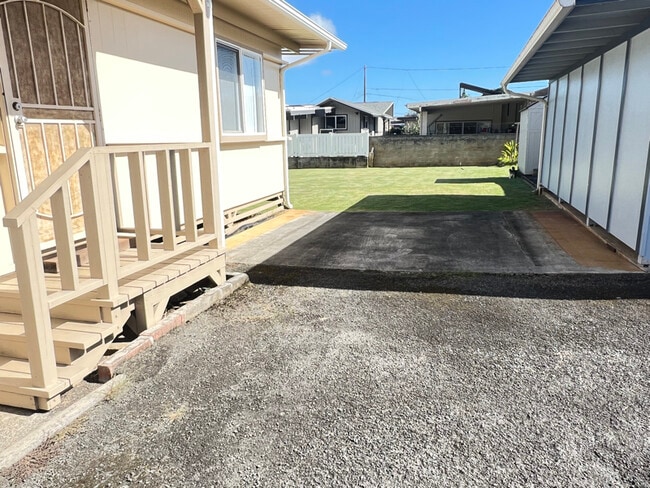 Foto del edificio - 45-569-569 Paleka Rd