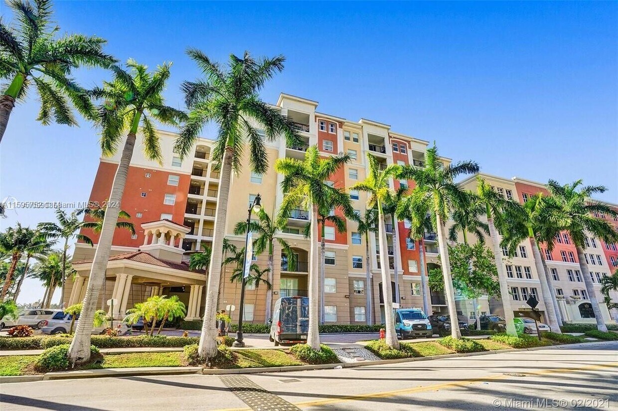 Foto principal - 17150 N Bay Rd