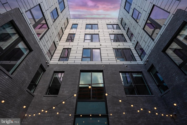 Photo - 104 W Berks St House