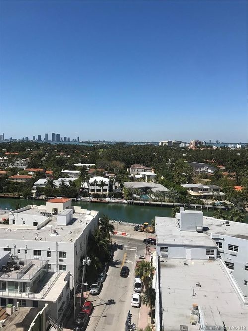 Foto del edificio - 3101 Collins Ave