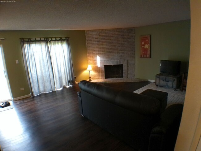 Building Photo - 3345 S Monaco Pky