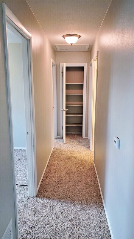 Foto del edificio - 476 Jacolyn Dr NW