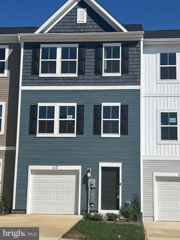 Foto principal - 117 Brashear Ct