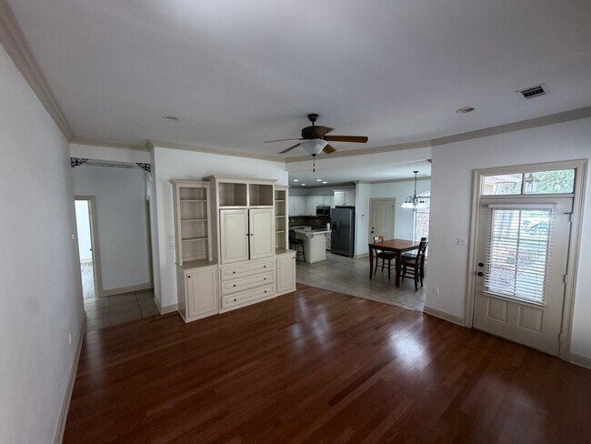 Foto del edificio - 9542 Summer Pointe Ave