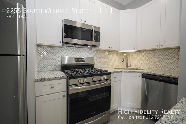 Foto del edificio - 2255 S Whipple St