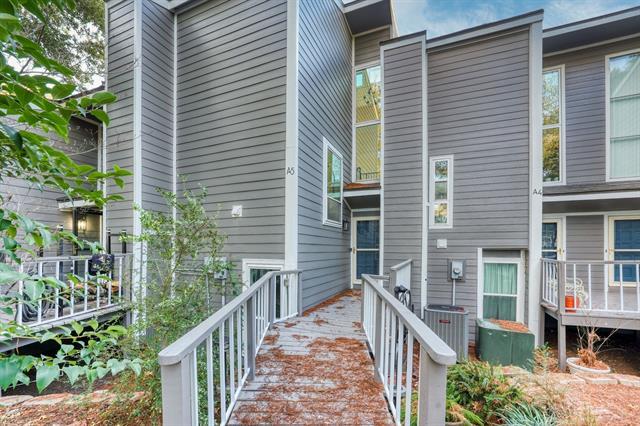 Building Photo - 300 Rush Creek Dr