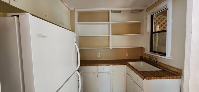 Cocina - 240 Lake Ella Dr