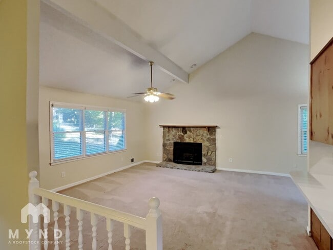 Building Photo - 3255 Sharon Ln