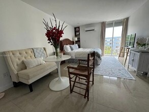 Building Photo - 1615 West Ave