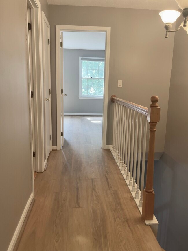 Foto del edificio - 222 Fox Hollow Way