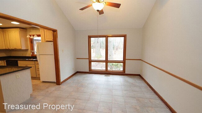 Building Photo - 4 br, 3 bath House - 110 Hunters Ridge Rd