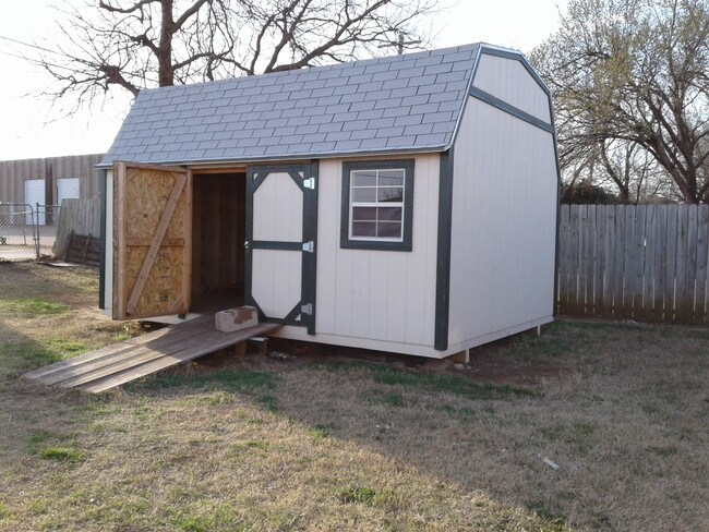 Building Photo - 1100 N Nail Pkwy