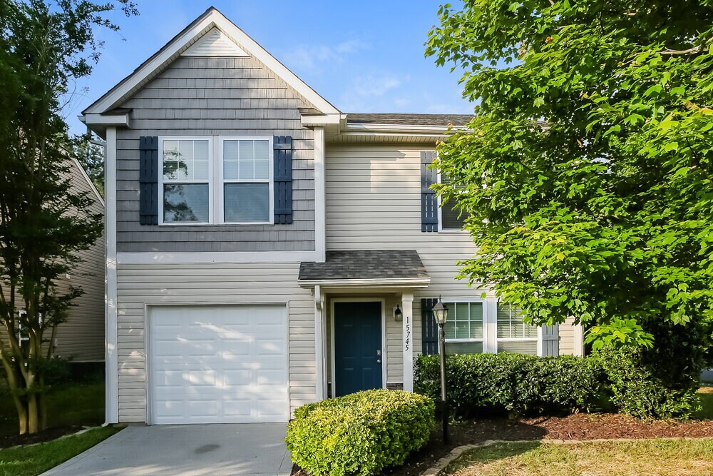 Primary Photo - 15745 Lakepoint Forest Dr