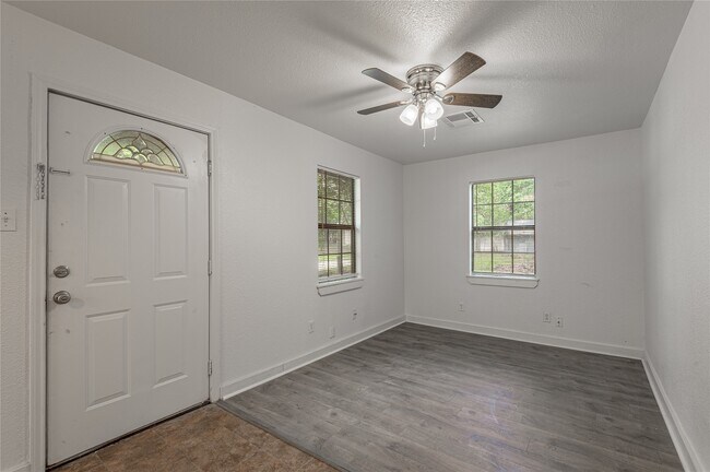 Foto del edificio - 7A Hickory Ln